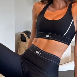 ALO Yoga Airlift Suit Up Bra in Black (medium)